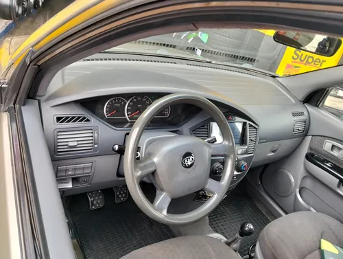 Kia Carens 2.0 Lx