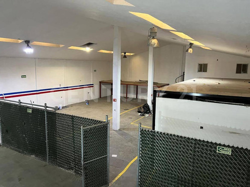 Bodega Comercial En Renta En La Ol. Industrial Lincoln