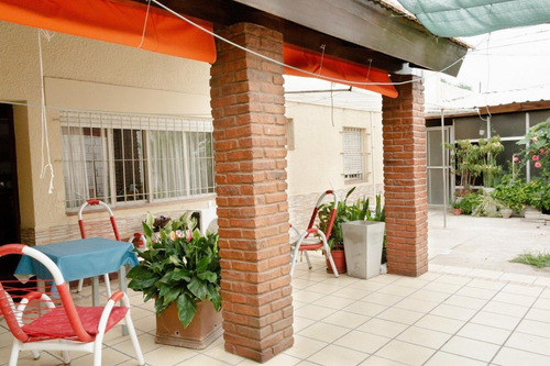 Excelente Casa - Jose C. Paz