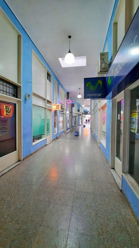 Imagen 2 de 5 de Local 20m2 C/ Entrepiso En Plena Zona Comercial.