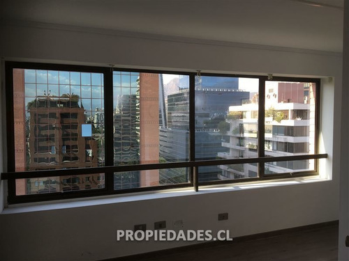Imagen 6 de 13 de Oficina O Consulta Médica En Venta En Las Condes