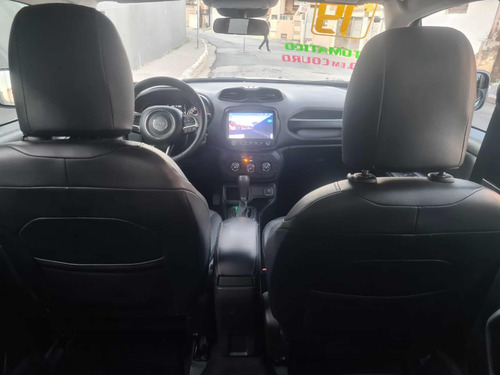 Jeep Renegade 1.8 Flex Aut. 5p