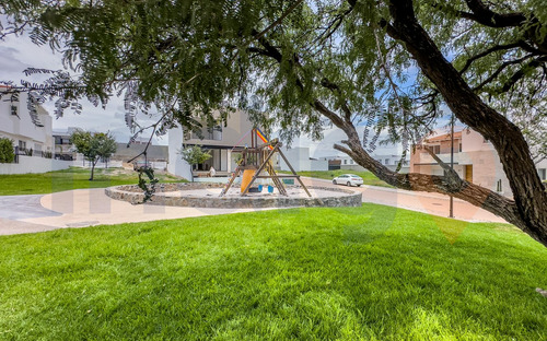 Terreno Plano En Venta En La Vista Residencial En Condominio Lomas De La Vista