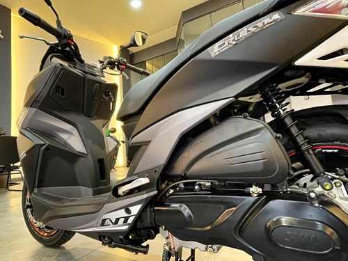 Imagem 6 de 12 de Cruisym 150 - Pcx 150 - Nmax 160 - Re