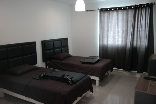 Imagen 22 de 30 de Renta Casas, Lomas De Juriquilla, Amueblada Y Amplio Jardin