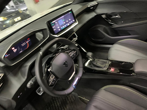 Peugeot 2008 1.0T Gt