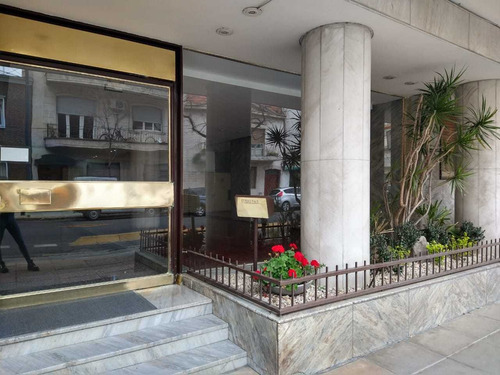 Vende: Departamento De 4 Amb En Villa General Mitre