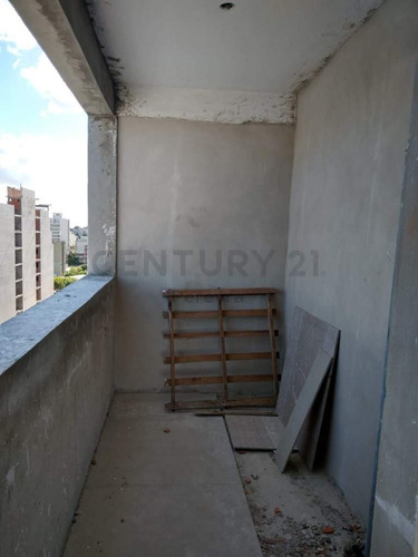 12 Entre 38 Y 39. Departamento Duplex A Estrenar En Venta. La Plata