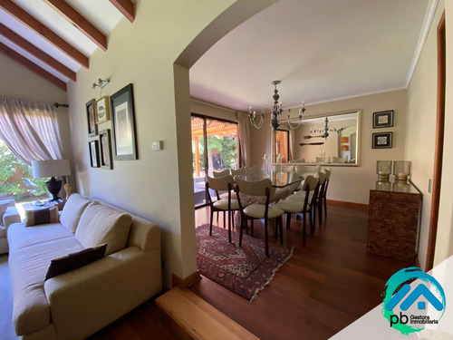 Casa En Condominio Cerro Aguas Claras , Manquehue Oriente Lb
