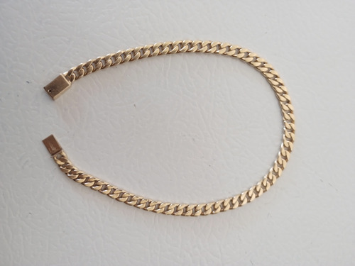 Pulsera En Oro 10k Tipo Barbada Pesa 14 G Mide 22 Cm Dorado (Usado)