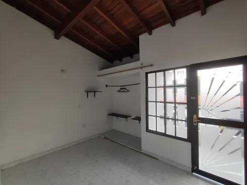 Casa En Venta En Once De Noviembre. Cod V30701
