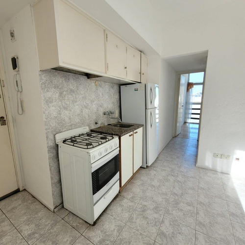 Imagen 5 de 11 de 2 Ambientes Reciclado Con Gran Vista