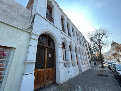 Hermosa Casona De Estudios En Santiago