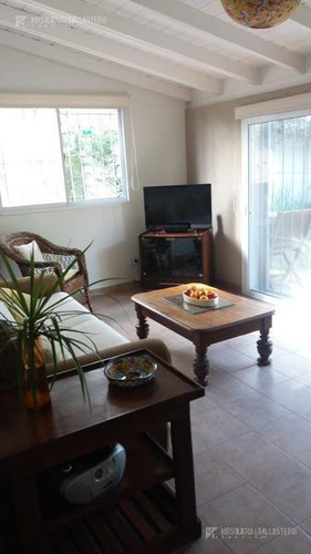 Imagen 9 de 18 de Muy Linda Casa En Lomas De San Isidro