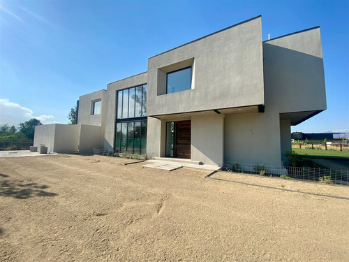 Moderna Casa Nueva En Venta 5 D En Suite Más Servicios.