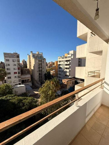 Se Vende Excelente Dpto De Un Dormitorio Y Dos Baños Estilo Duplex!!!!