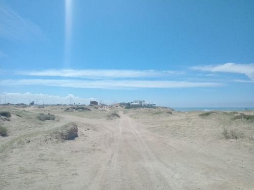 Imagen 8 de 13 de Manzana Frente Al Mar En Mar Del Sur