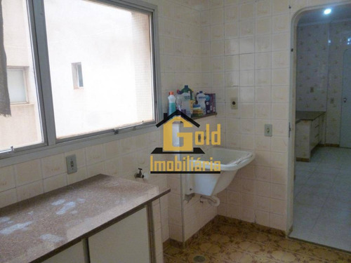 Apartamento Com 2 Dormitórios No Bairro Centro - Ap1404