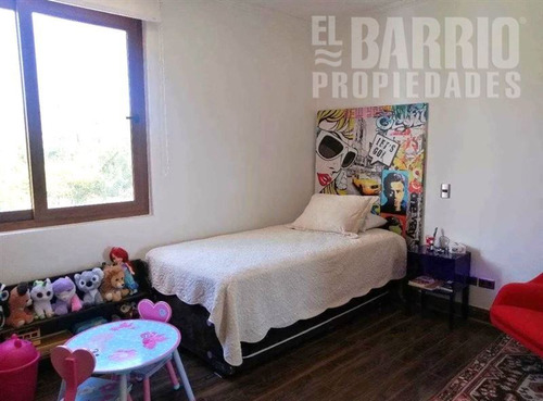 Casa En Venta De 4 Dorm. En Las Brisas De Chicureo