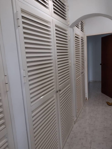 Imagen 8 de 13 de María Vende Para Inversionistas Edificio Residencial Chichi