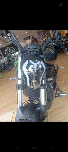 Color Negro, 502cc, Estilo Custom Cruiser, Como Nueva.