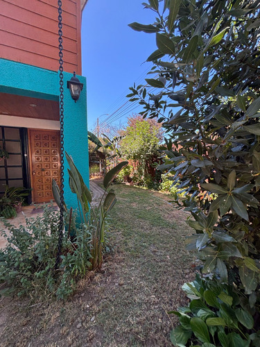 Amplia E Iluminada Casa En Venta