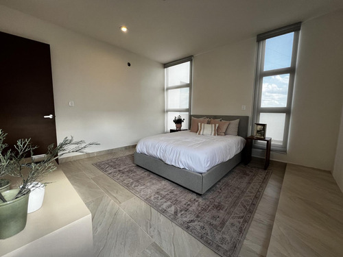 Casa En Venta Merida, Temozon Norte, 3 Hab, Cochera Y Piscina, Entrega Inmediata.