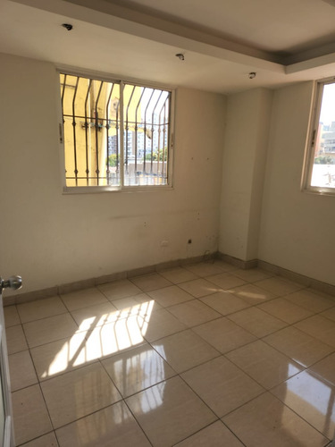 Imagen 6 de 14 de Se Alquila De Oportunidad Para Oficna Local En La Romulo Bentancourt