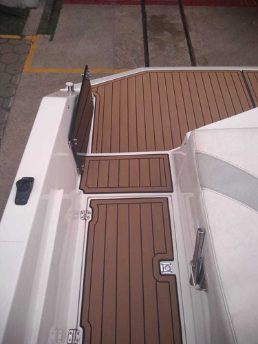 Lancha Daycruiser Custon 25 Pies No Quiksilver