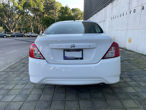 Imagen 5 de 8 de Nissan Versa 2017 1.6 Sense Mt