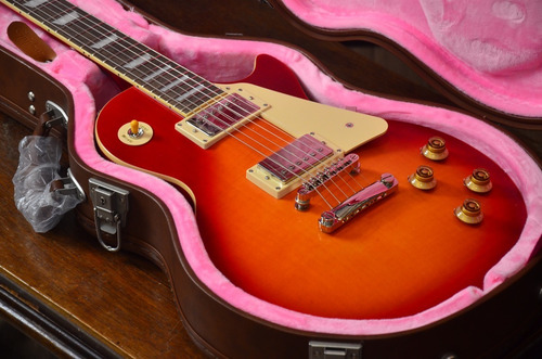 Guitarra EpiPhone Les Paul Standard 1959 Outfit Aged Dark