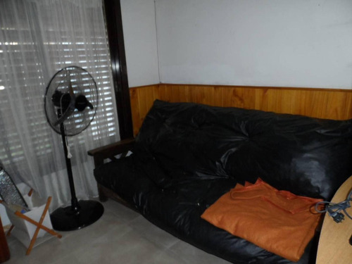 Imagen 5 de 23 de Excelente Chalet - Lote 11 X 45 - 5 Ambientes - Parque Casta