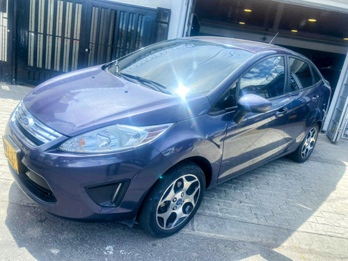 Ford Fiesta 1.6 Sportback Mecánica