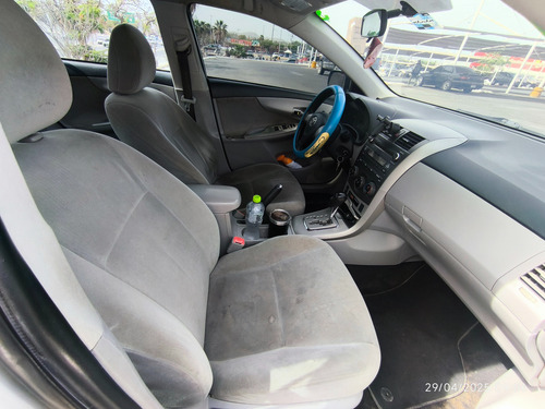Toyota Corolla LE 1.8 AUTOMÁTICO