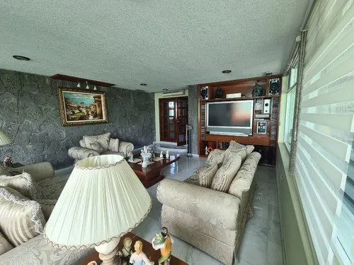 Venta De Casa En Villas De Irapuato