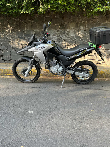 Honda Xre 300. 2023. Excelentes Cond. Único Dueño. Serv Agen
