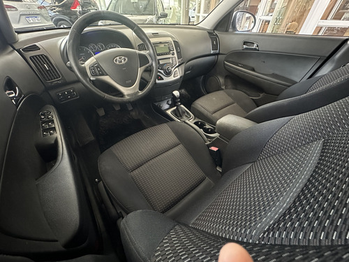 Hyundai I30 1.4 Gls Seguridad L Mt