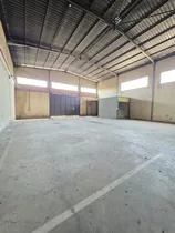 Comprar Alquiler  De Galpón Con Oficinas C.c. Unicenter ,  Zi Municipal Norte Con Oficinas, Ubicado En  Centro Comercial Del Municipio Valencia Rp. 