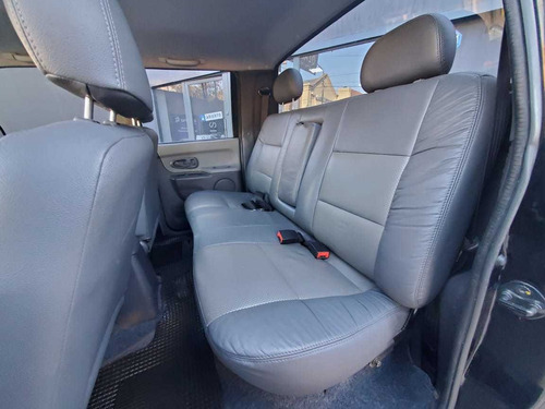 Imagen 16 de 17 de Mitsubishi L200 2008 2.5 Sport Hpe Cab Doble 4x4