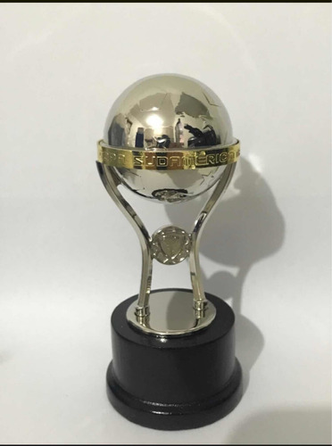 Miniatura Taça Troféu Copa Sulamaericana 2022