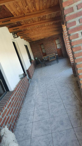 Venta Casa 4 Amb, 670m2, BÂș 26 De Junio, Caleta Olivia