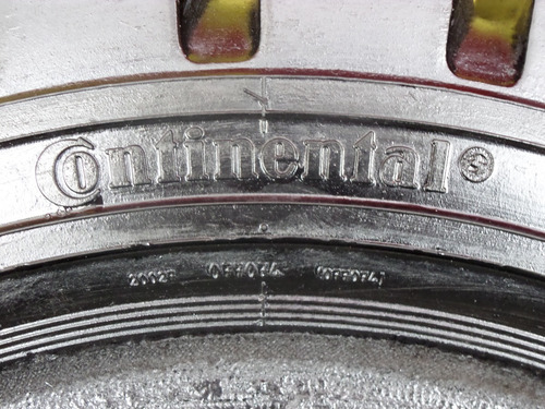 Llanta Montacarga 28 X 9 - 15 Hauler/continental Mf 598 (Usado)