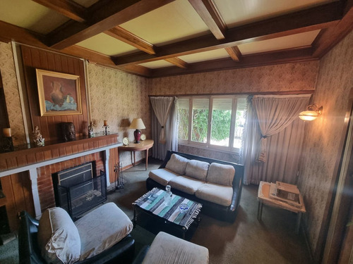Casa En Venta 4 Amb Con Jardín Y Pileta. Padua