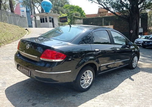 Imagem 2 de 5 de Fiat Linea Essence 1.8 16v Dual 2012/2013