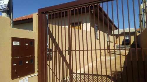 Imagem 3 de 6 de Casa Residencial Para Venda - 12526
