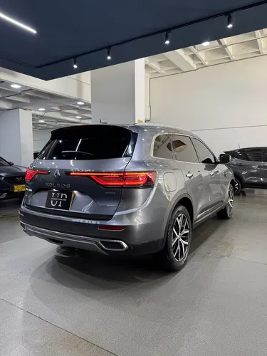 Renault Koleos 2.5 Intens 4X4 Bose