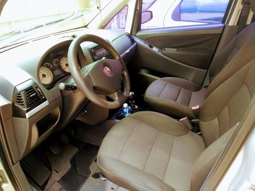 Imagem 10 de 13 de Fiat Idea