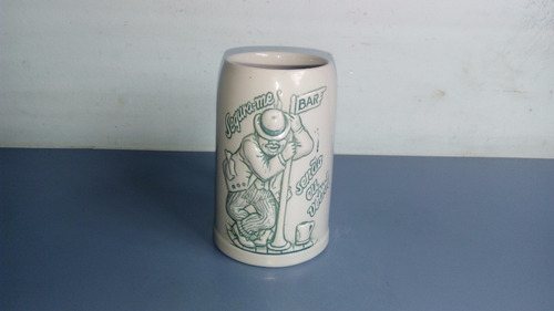 Antiga Caneca De Chopp Com Desenho Em Relevo (Usado)