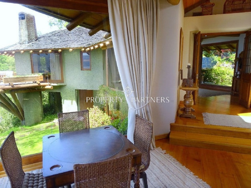 Lujosas Casas Con Orilla De Lago Villarrica