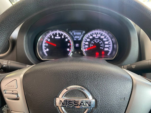 Imagen 11 de 13 de Nissan Versa 1.6 At. Año 2018. Unica Mano